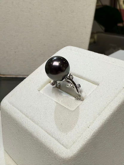 The South Sea Black Pearl Ring